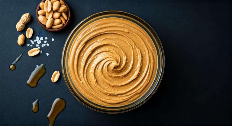 La plupart des gens ignorent qu'on peut faire du "beurre" de cacahuètes maison en 5 minutes