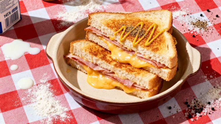 Croques-monsieur au four : recette de grand-mère inimitable
